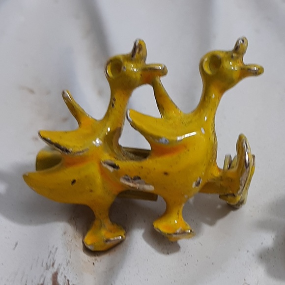 Vintage 4 Little Duckies Scatter Pins - Picture 6 of 7